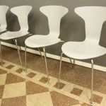 891 7028 CHAIRS